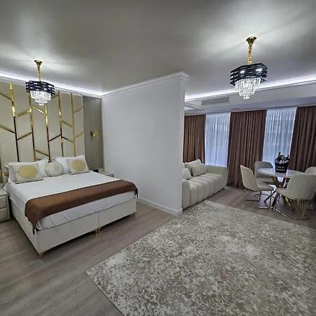 White Titanic Luxury Hotel de apartamente *